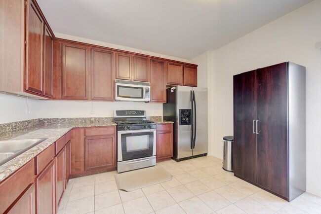 Building Photo - 3414 Cameron Dr