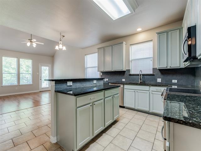 Building Photo - 2728 Tangerine Ln