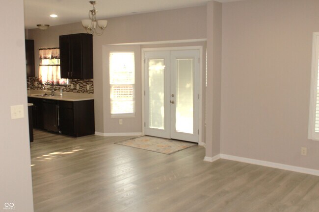 Building Photo - 2244 McGregor Ct
