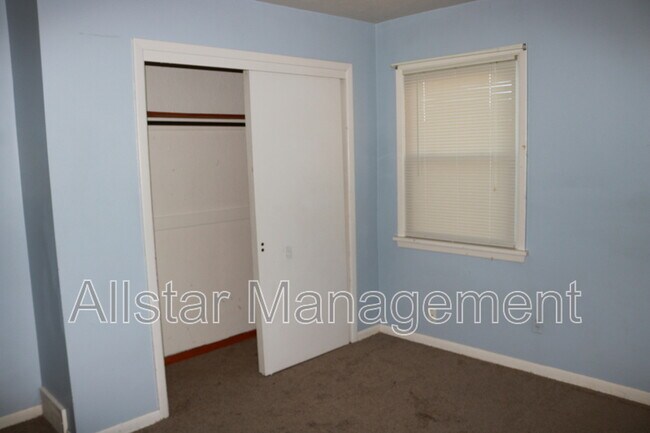 Building Photo - 26601 Lakeshore Blvd