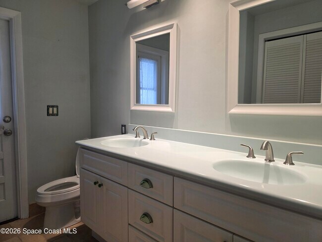 Building Photo - 1825 Fox Bay Dr