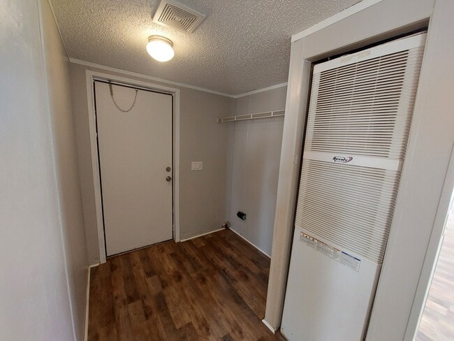 Building Photo - 56 Castings Rd