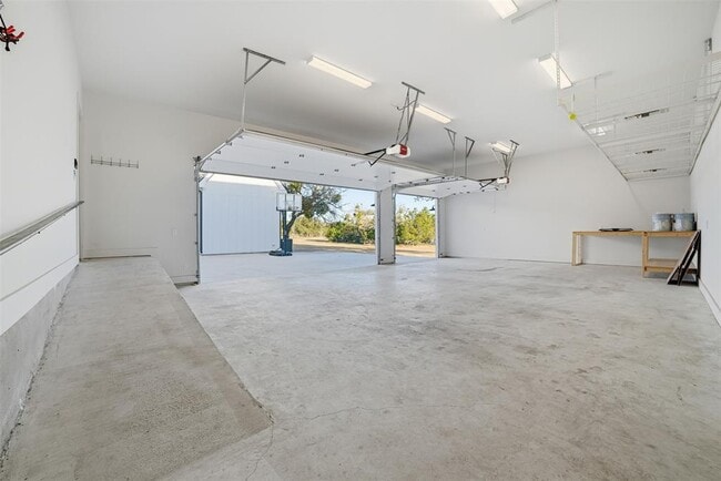 Building Photo - 23937 Oscar Rd