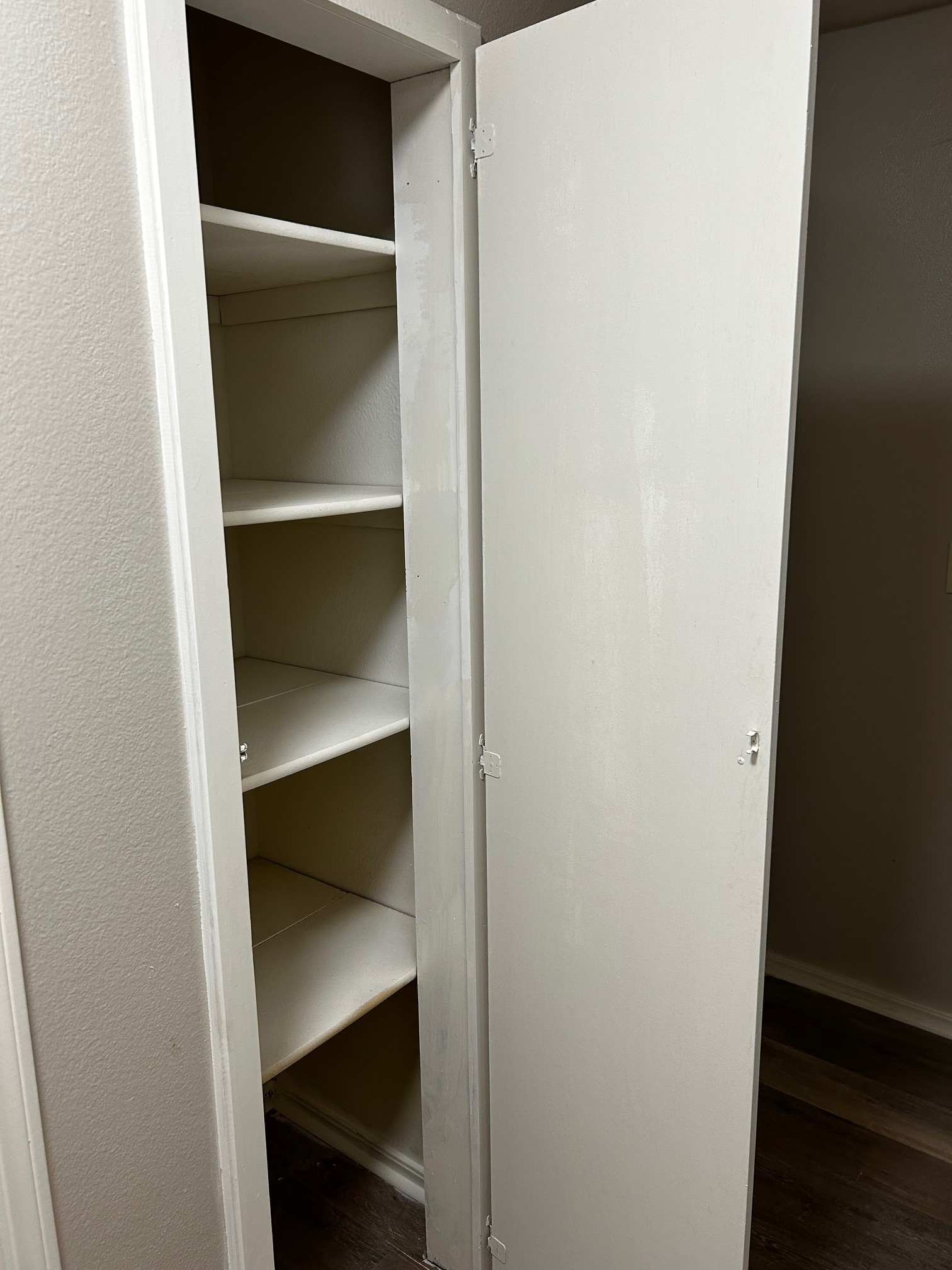 Hall Closet - 418 S Park Ave