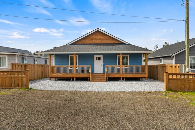 Building Photo - 831 N 1st St