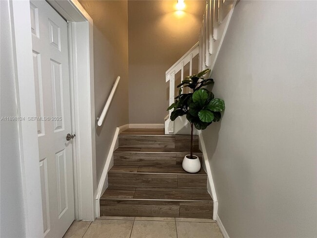 Building Photo - 5150 Lake Loop Rd