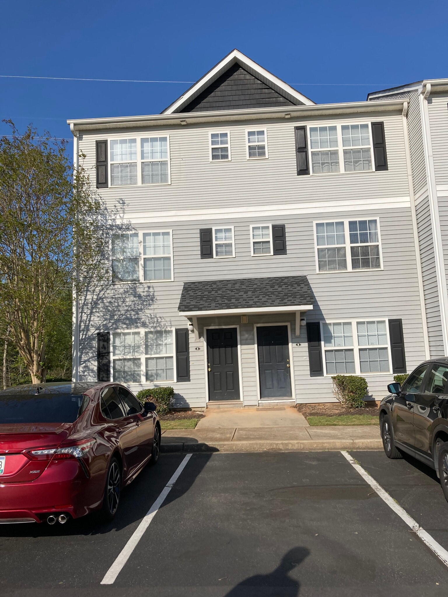 Building Photo - 226 Campus Dr
