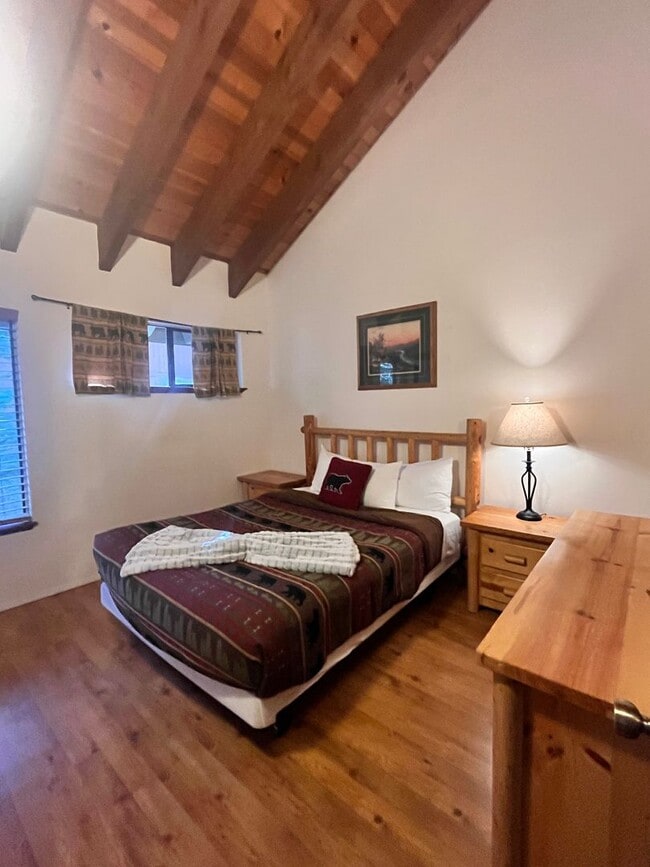 Building Photo - Tahoe Donner Long Term Lease - 2 bedroom with loft