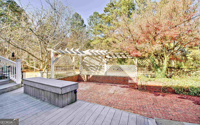 Building Photo - 795 Birkdale Dr