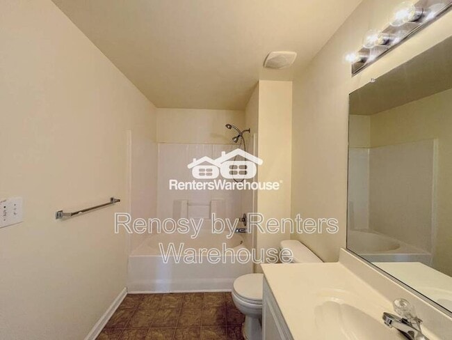 Building Photo - 3711 Bay Crescent