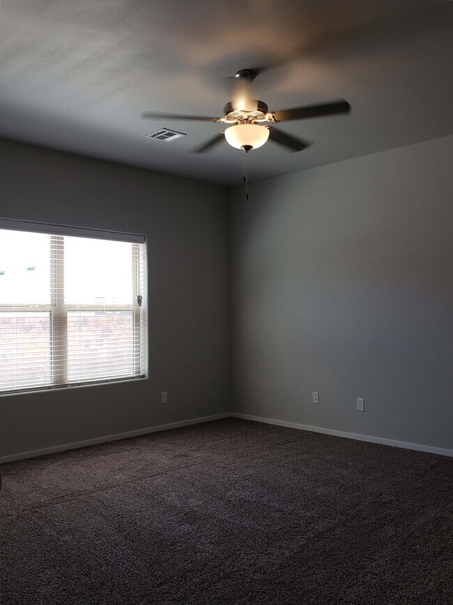 Building Photo - 3956 Santa Sophia Rd