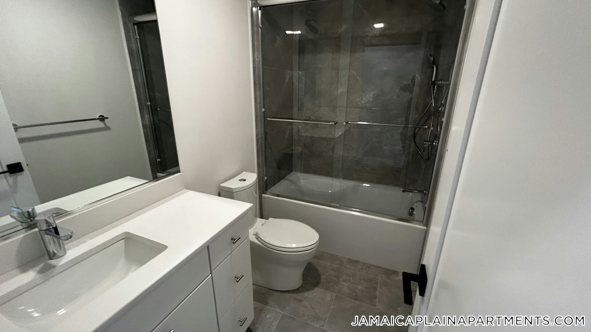 Building Photo - 283 Lamartine St