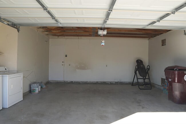 Building Photo - 43917 Cll Las Brisas W