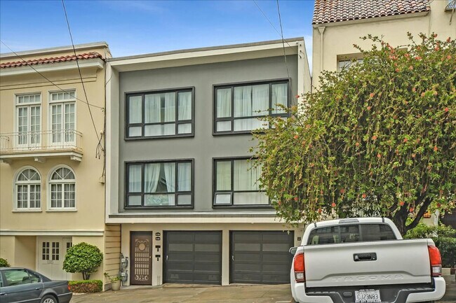 Building Photo - 1021 Greenwich St