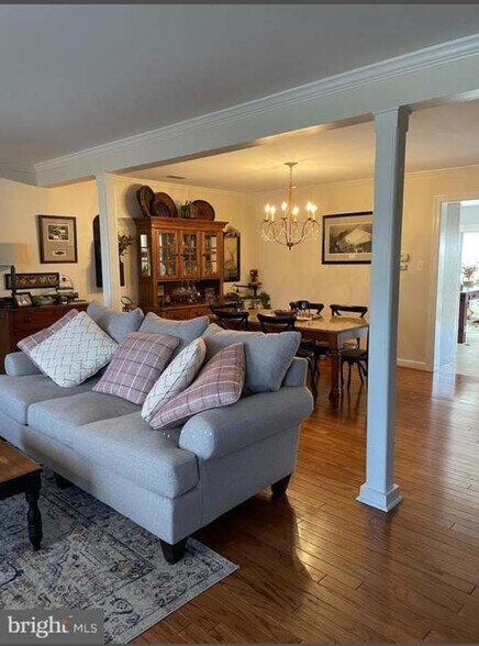 Building Photo - 548 Quince Ct