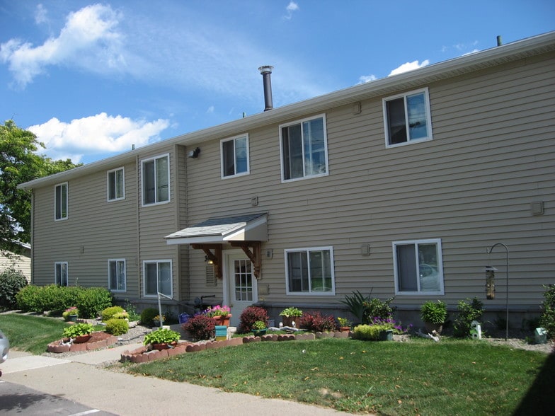 Cedar Commons Apartments 900 Calm Lake Cir Greece NY 14612