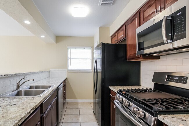 Building Photo - 29322 Brookchase Dr