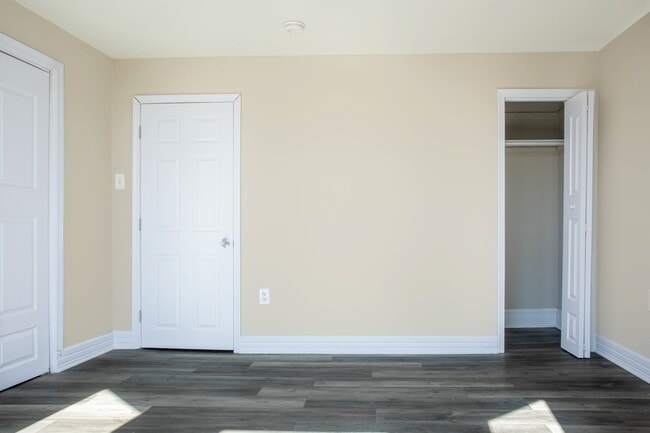 Building Photo - 2137 Mifflin St