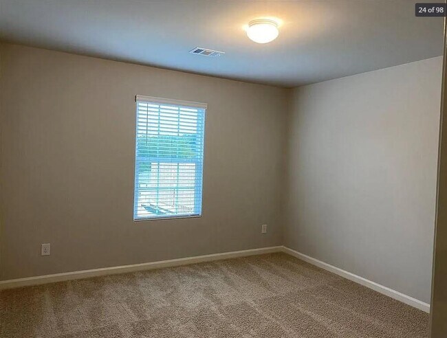 Building Photo - 6832 Lake Overlook Ln
