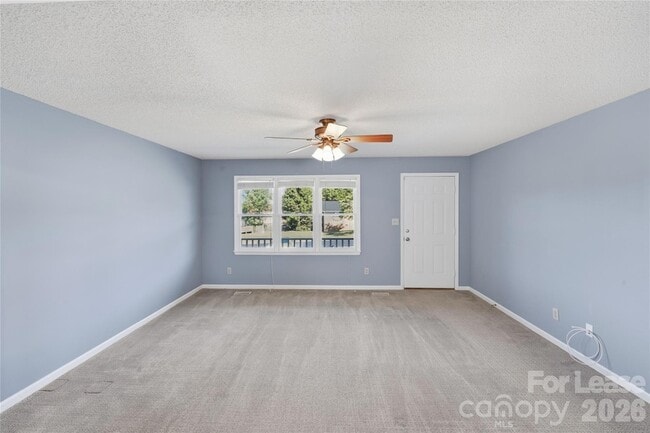 Building Photo - 1607 McFarland Dr