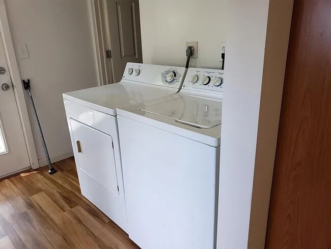 Building Photo - 418 S 100 E