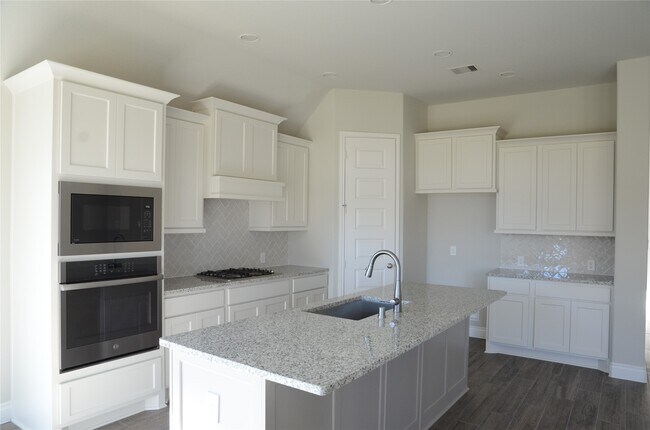 Building Photo - 10511 Forfar Ln