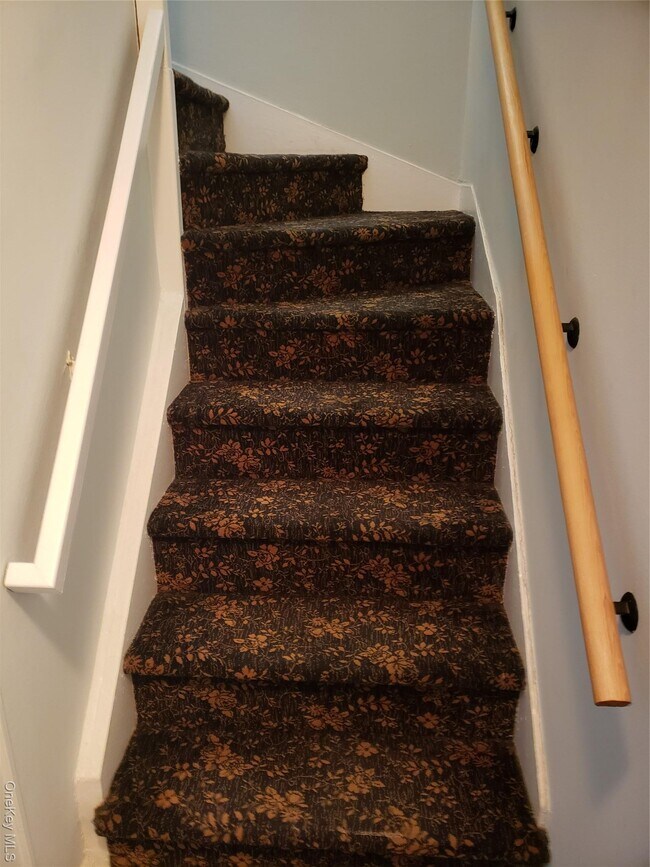 Building Photo - 100 W Broadway