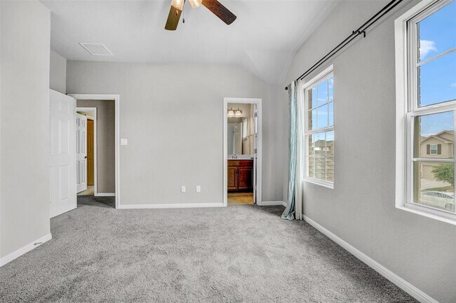 Building Photo - 6709 Golden Bough Ln