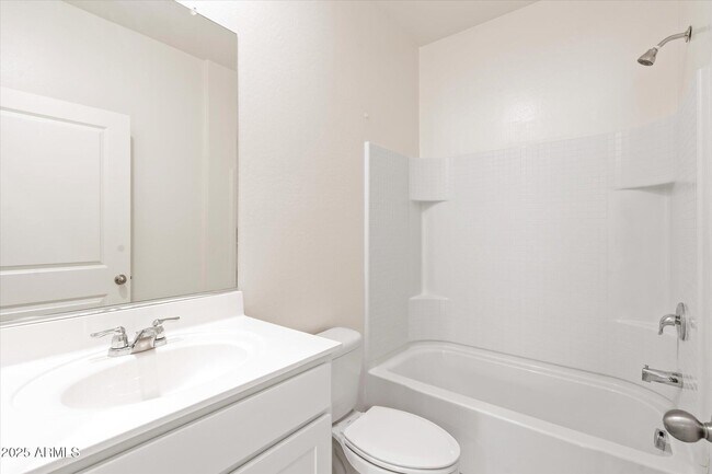 Building Photo - 18461 N Los Gabrieles Way