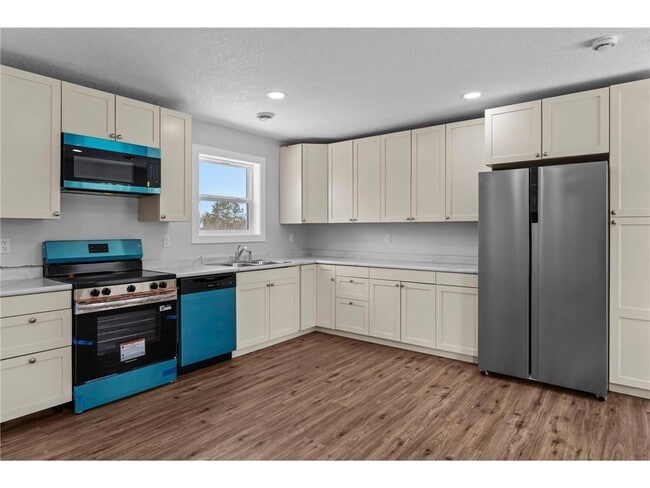 Building Photo - 1768 US-8