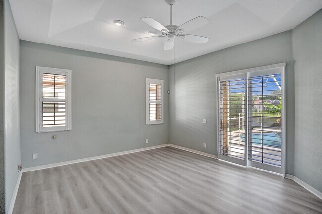 Building Photo - 5977 NW 73rd Ct