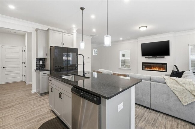 Building Photo - 3860 Pressley Ln