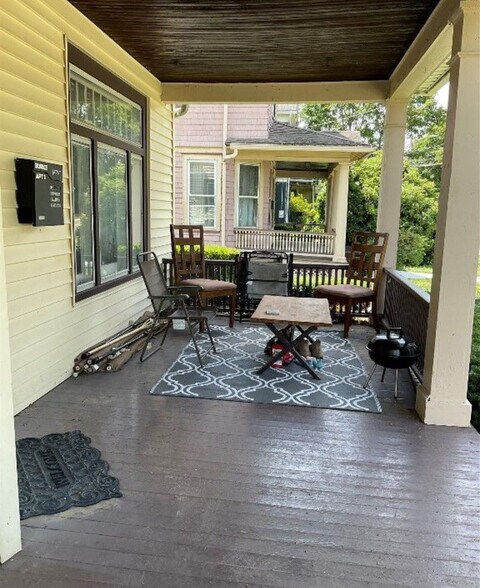 Building Photo - 614 Chenango St