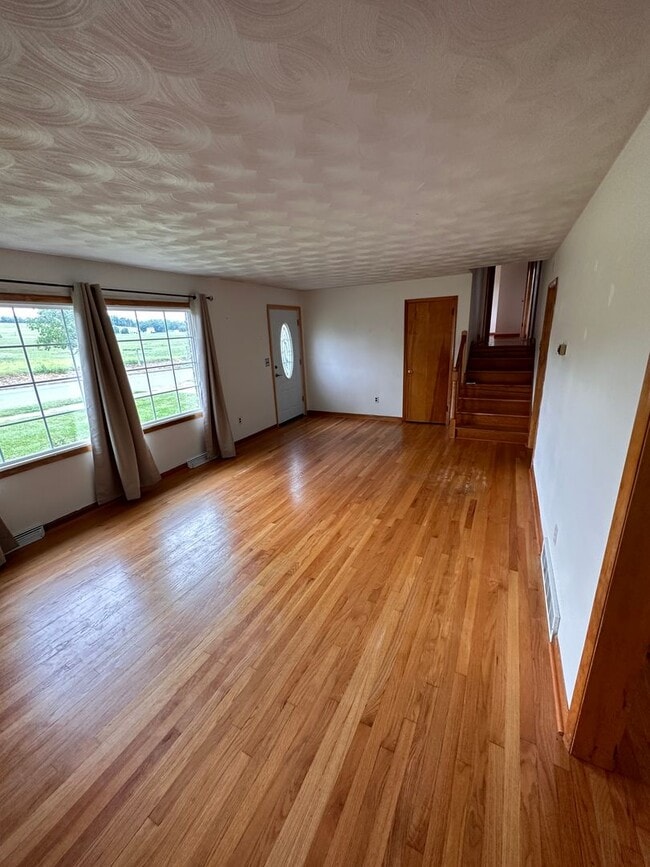 Building Photo - 3 bedroom 1.5 bath Lower Allen Township