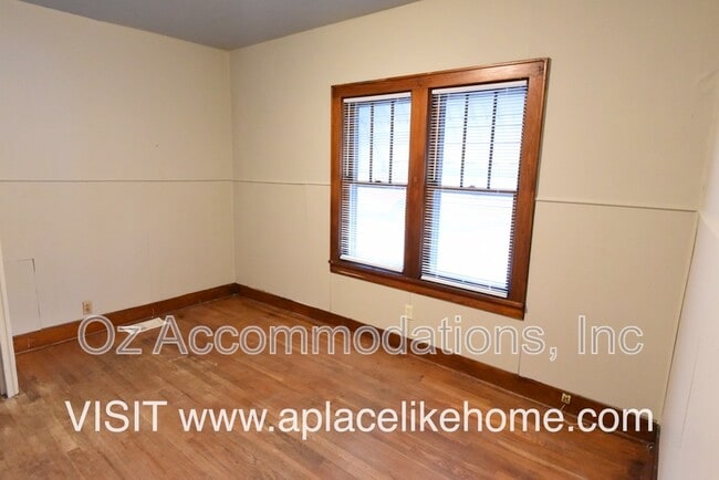 Building Photo - 510 Elizabeth Ave
