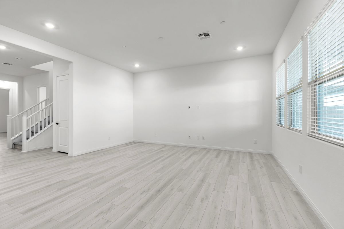 Building Photo - 584 La Vis Acrs Ln