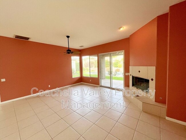 Building Photo - 20 Trafalgar