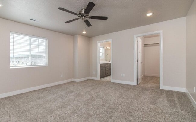 Building Photo - Beautiful 3 Bedroom House for Rent!