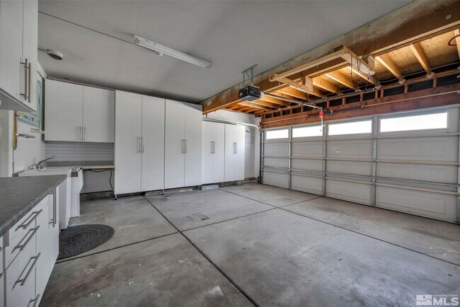 Building Photo - 840 Twin Pines Rd