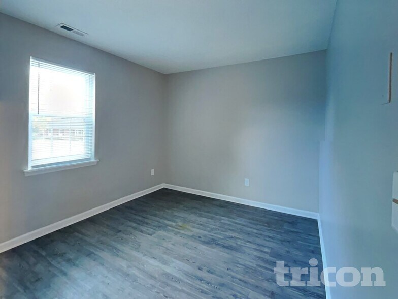 Building Photo - 7307 Hooksett Ct