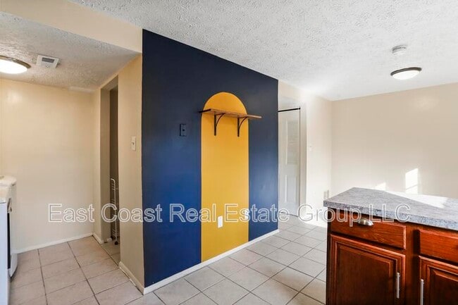 Building Photo - 140 Sandalwood Ct