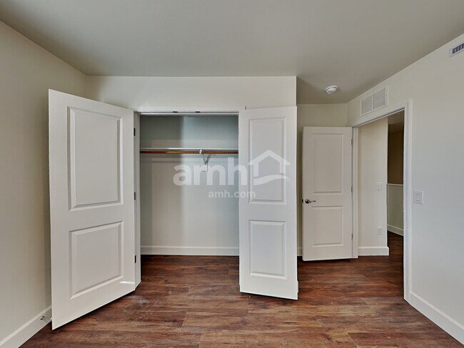 Building Photo - 7456 S Via Bombachas