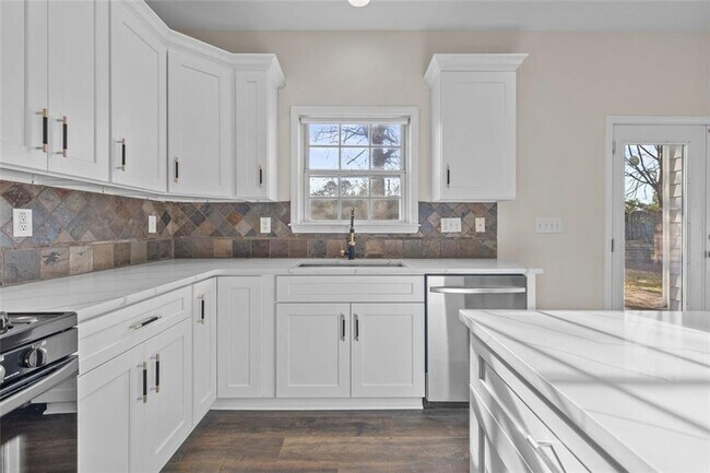 Building Photo - 4831 Edinburgh Dr