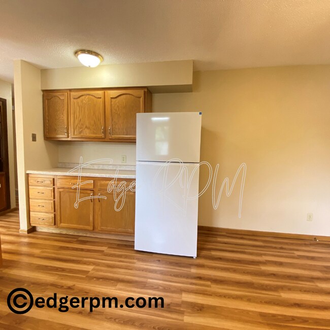 Building Photo - 2624 W 3rd St