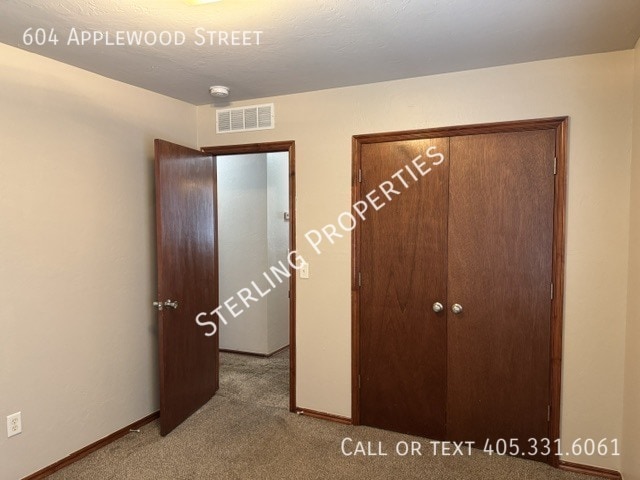 Building Photo - 604 Applewood St