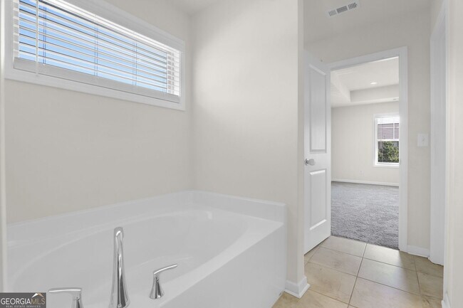 Building Photo - 232 Cashes Dr