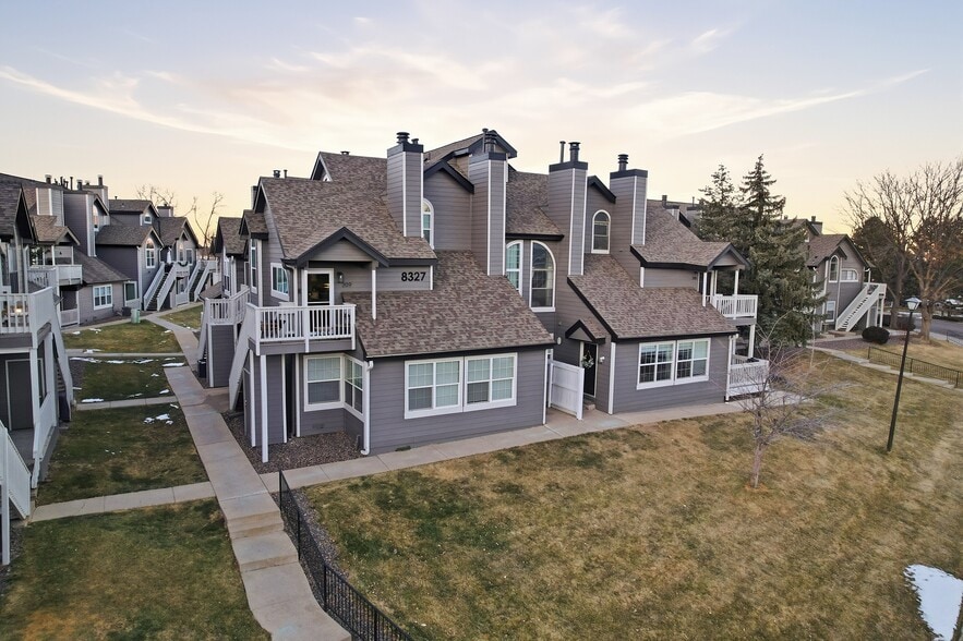 Building Photo - 8327 S Upham Way