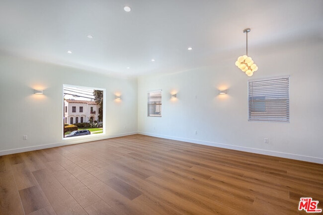 Building Photo - 1450 S Holt Ave