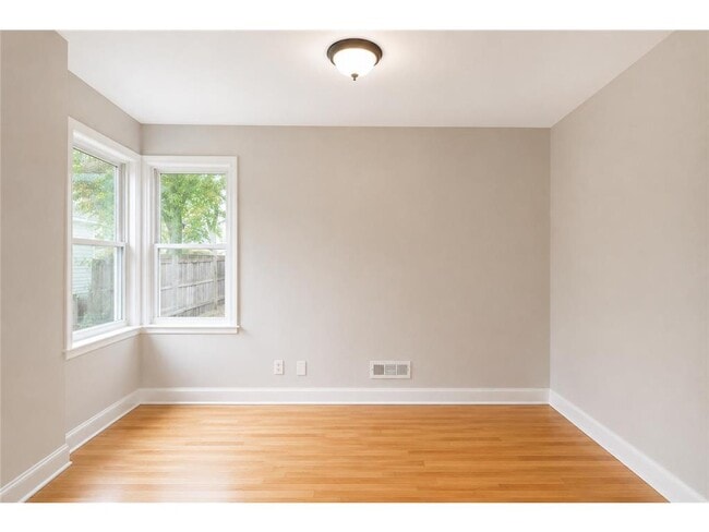 Building Photo - 5201 N Irving Ave