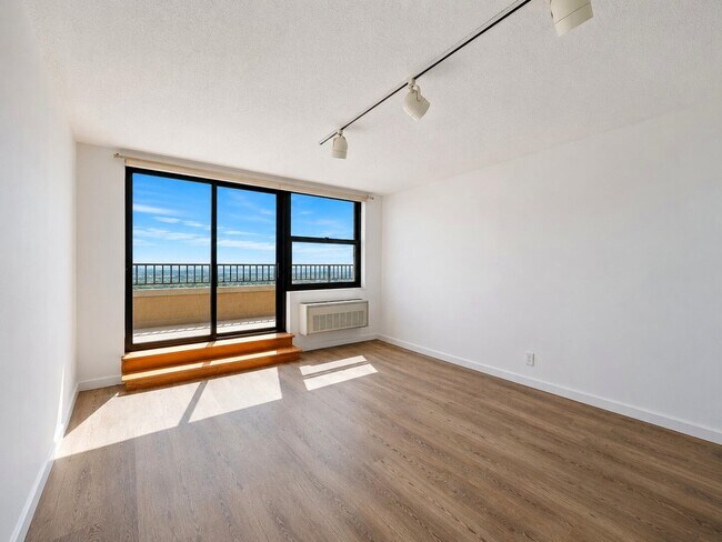 Building Photo - 7000 JFK Blvd E